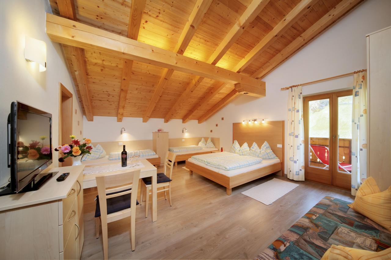 Gasthof Trausberg Corvara in Passiria ภายนอก รูปภาพ